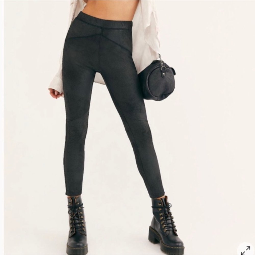 Like NEW Free People SuedeLeather Leggings Sz 0 🖤 - Picture 4 of 5